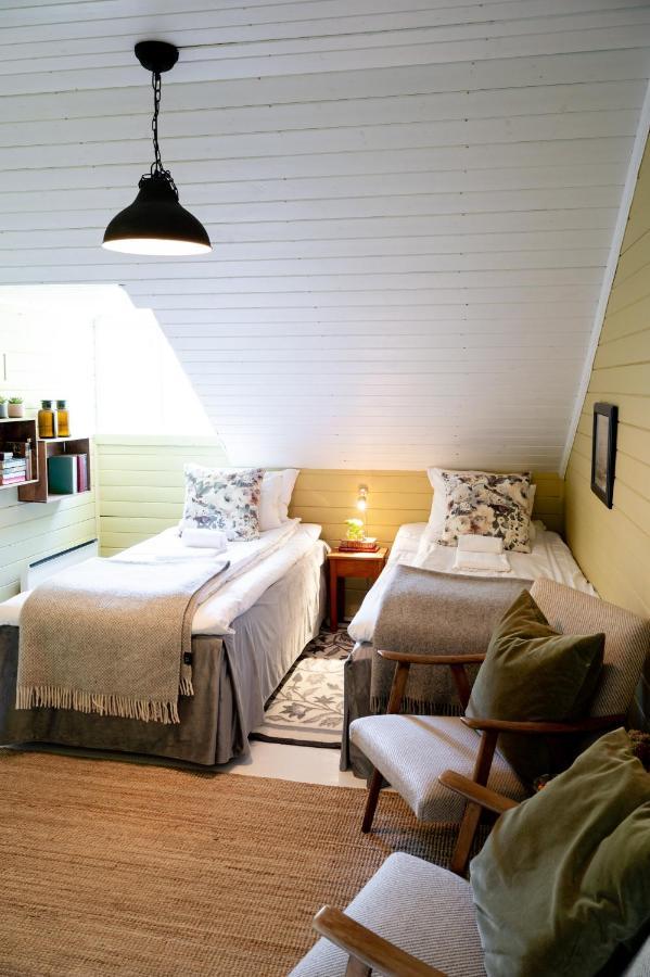 Fjaerland Fjordstove Hotell - Huseby Hotelldrift As Exterior photo